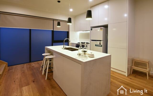 Tomkins Townhouse