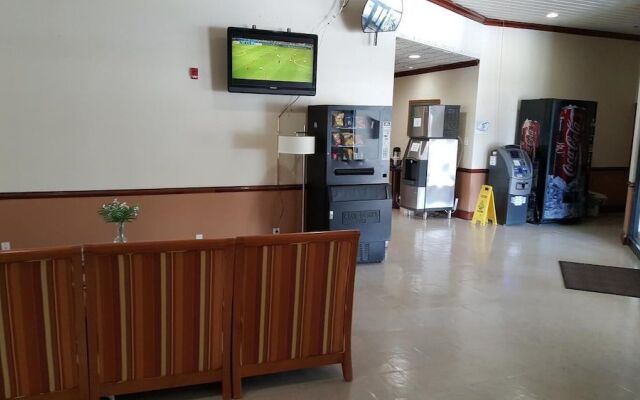 Red Carpet Inn & Suites