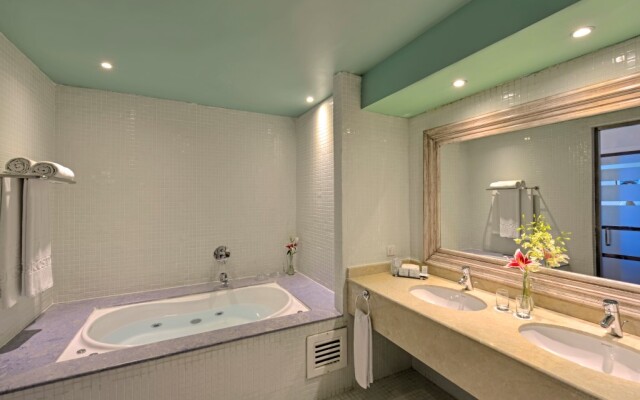 Iberostar Waves Rose Hall Beach - All Inclusive