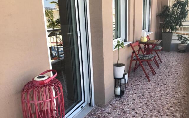 Patrikó-Bright 3-bedroom vacation home, 200m from the beach.