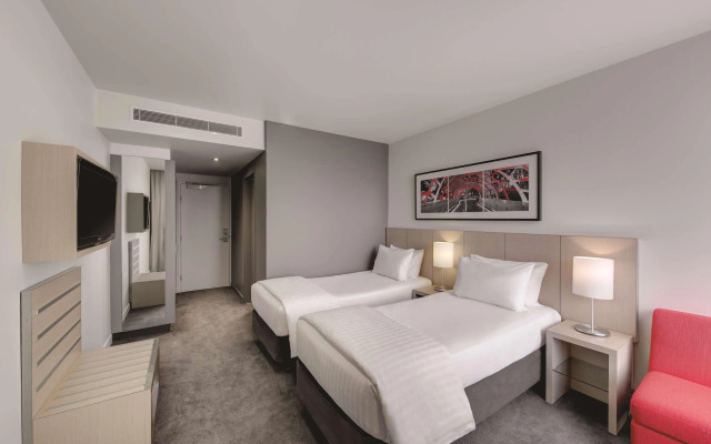 Travelodge Hotel Melbourne Docklands