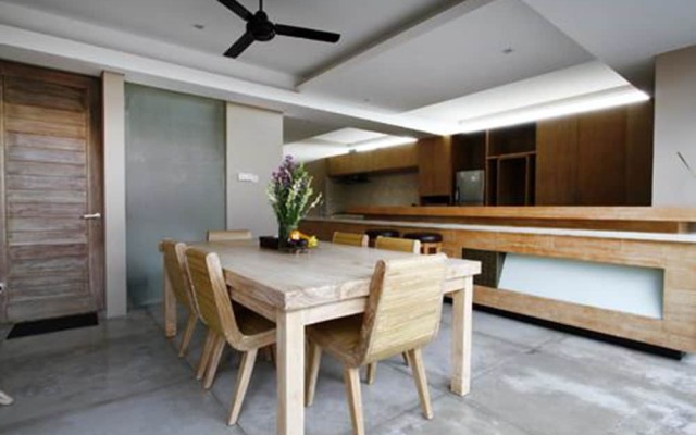 The Grove Villa Bumbak