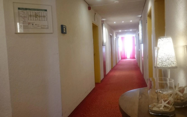 Central Hotel