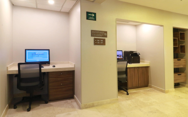 Hampton by Hilton Chihuahua