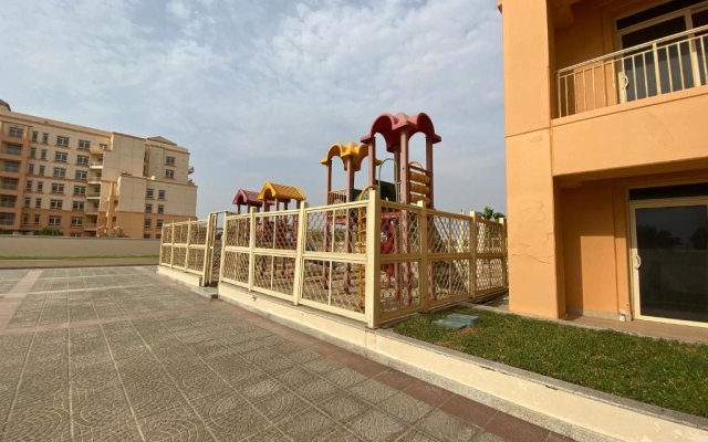 4 bedroom apt in king Abdullah economy city ابراج الشاطي