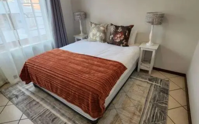 Elegant 2 bed apartment next to Gautrain Centurion