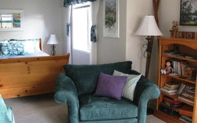 Avens ReNaissance B&B