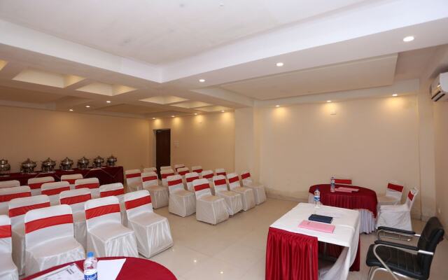 Capital O 9010 Hotel Railview
