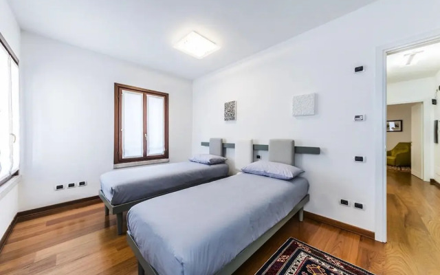 Carmini  Palace Canal View