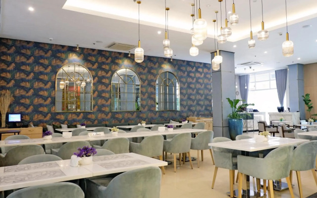 Harvest Hotel