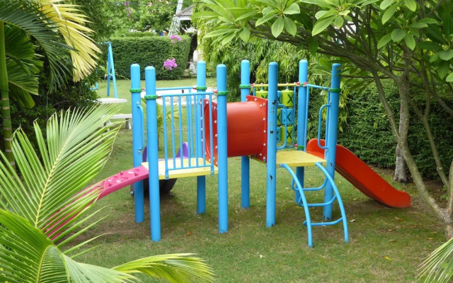 VIP Chain Resort