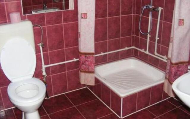 Zsuzsanna Paraszthaz