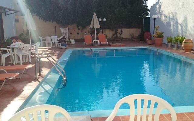 Spacious Apartment in Plataanias with Swimming Pool