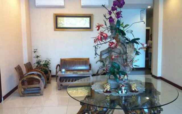 Ion Hotel