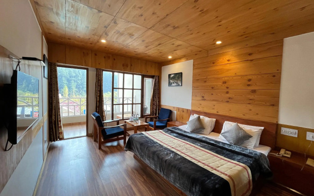 OYO Premium Log Huts