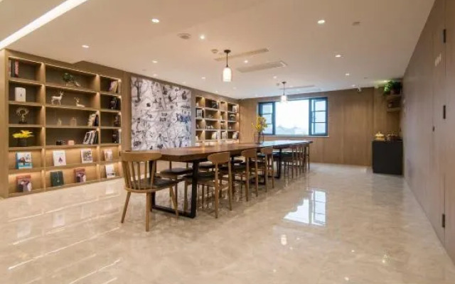 HanTing Premium Hotel (Xi'an Railway Station Wulukou Subway Station)