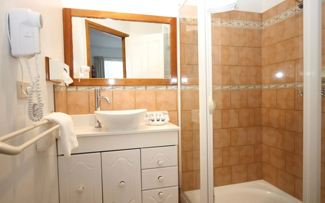 Swansea Cottages & Lodge Suites