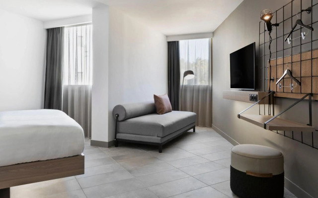 Moxy La Ciotat