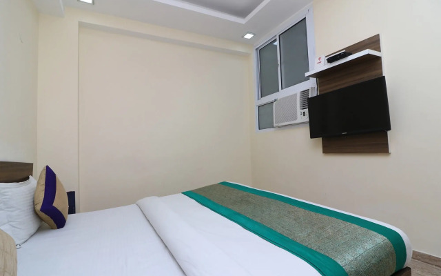 OYO 10795 Hotel RS Residency