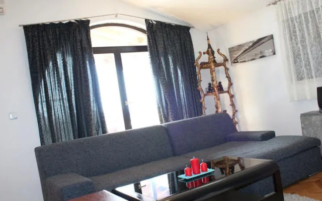King Size Apartment with Private Pool
