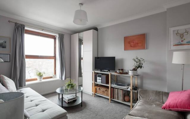 Homely 1 Bedroom East London Flat