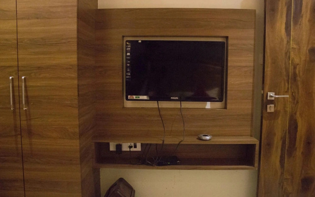 OYO 7154 Hotel Highland Residency