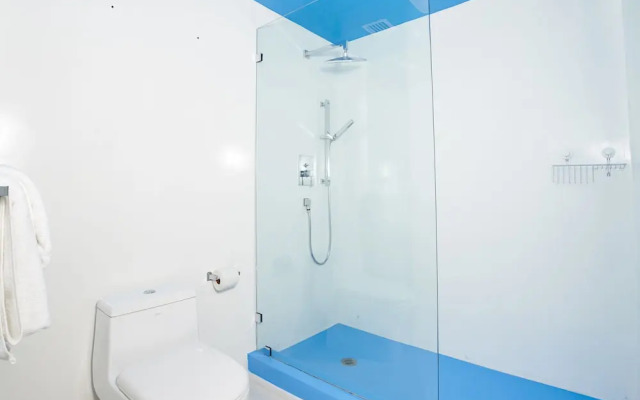 Sonder - South of 5th