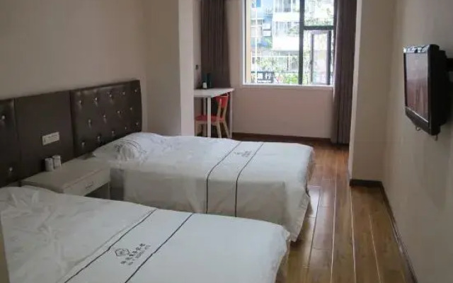 Huayi Business Hotel