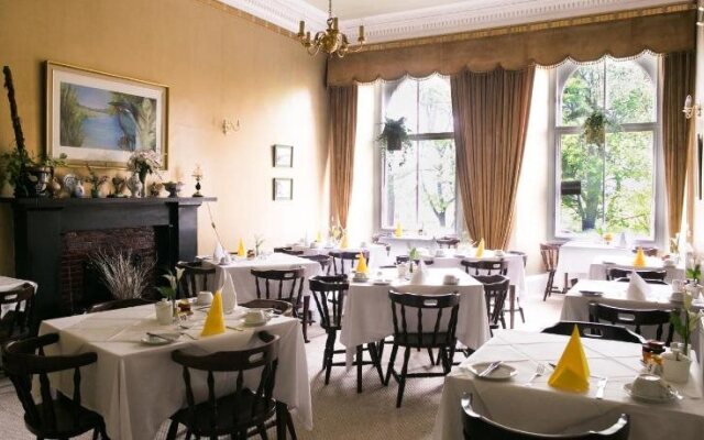 Halcyon Hotel