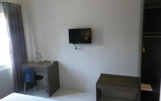 Hotel Tiatira Kencana