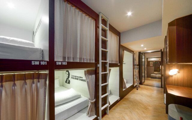 Sleep Walker Poshtel - Hostel