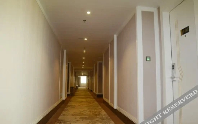 Binhai Yiliu Liu Hotel (Shishi Station Jingsheng Road Store)