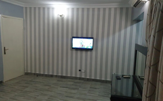 Sim court 1 safe court apartment
