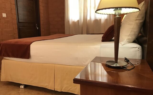 Hotel 4 U Saliya Garden