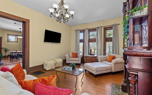 Luxurious and Convenient Rental Downtown - JZ Vacation Rentals