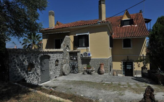 Corfu Green Paradise - Luxury Villa in Mistralatika, Kato Korakiana