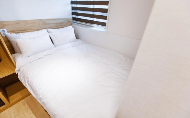 Step Inn Myeongdong 2 - Hostel