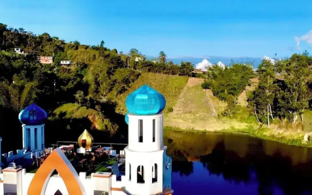 Hotel y Termales Castillo del Lago