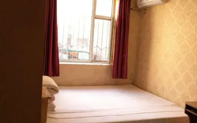 Baicheng Yanlin Fashion Hotel