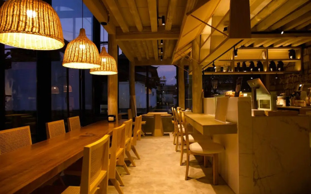 Jinghua Inn