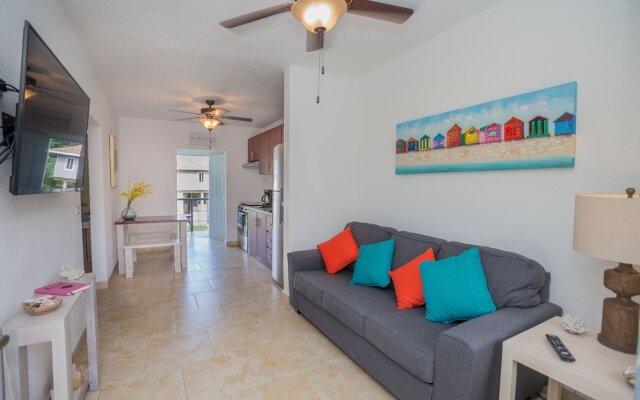 Bella Caribbean 2 Bedroom Condo by Redawning