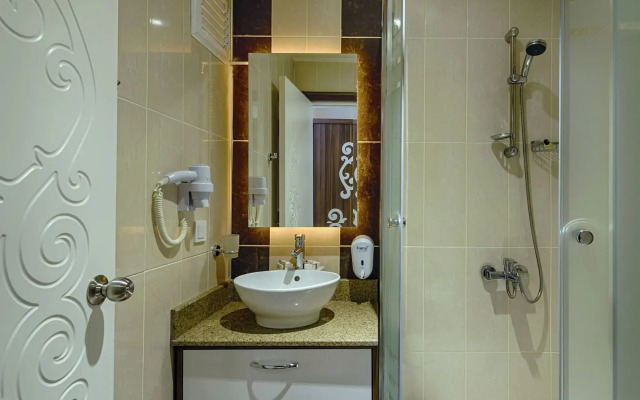 Akalia Suite Hotel & Spa