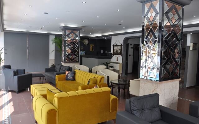 Livia Hotel