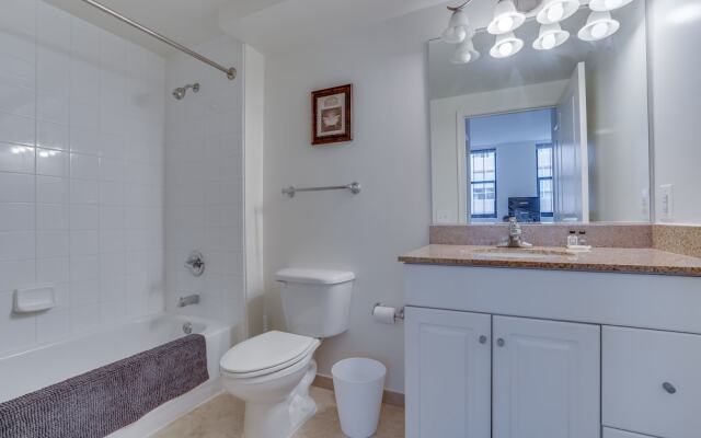 Heaven on Baltimore Harborfront Fully Furnished Apartments