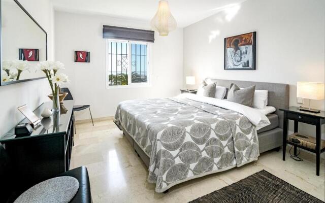 MA2- Sea views, walking distance to Puerto Banus