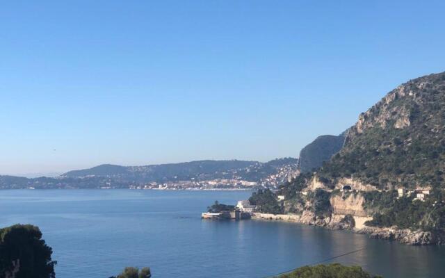 Une terrasse sur Monaco logement 2 chambre