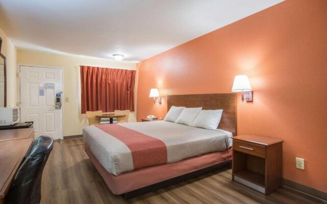 Rodeway Inn & Suites