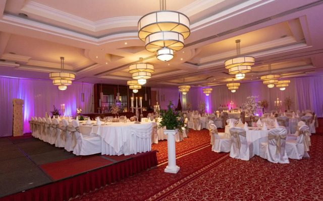 Hamlet Court Hotel
