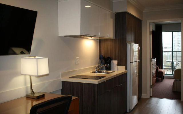 Executive Suites Hotel Metro Vancouver