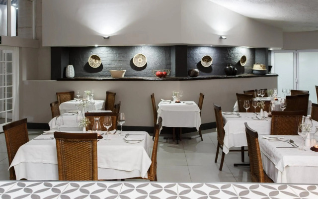 Protea Hotel by Marriott Oudtshoorn Riempie Estate